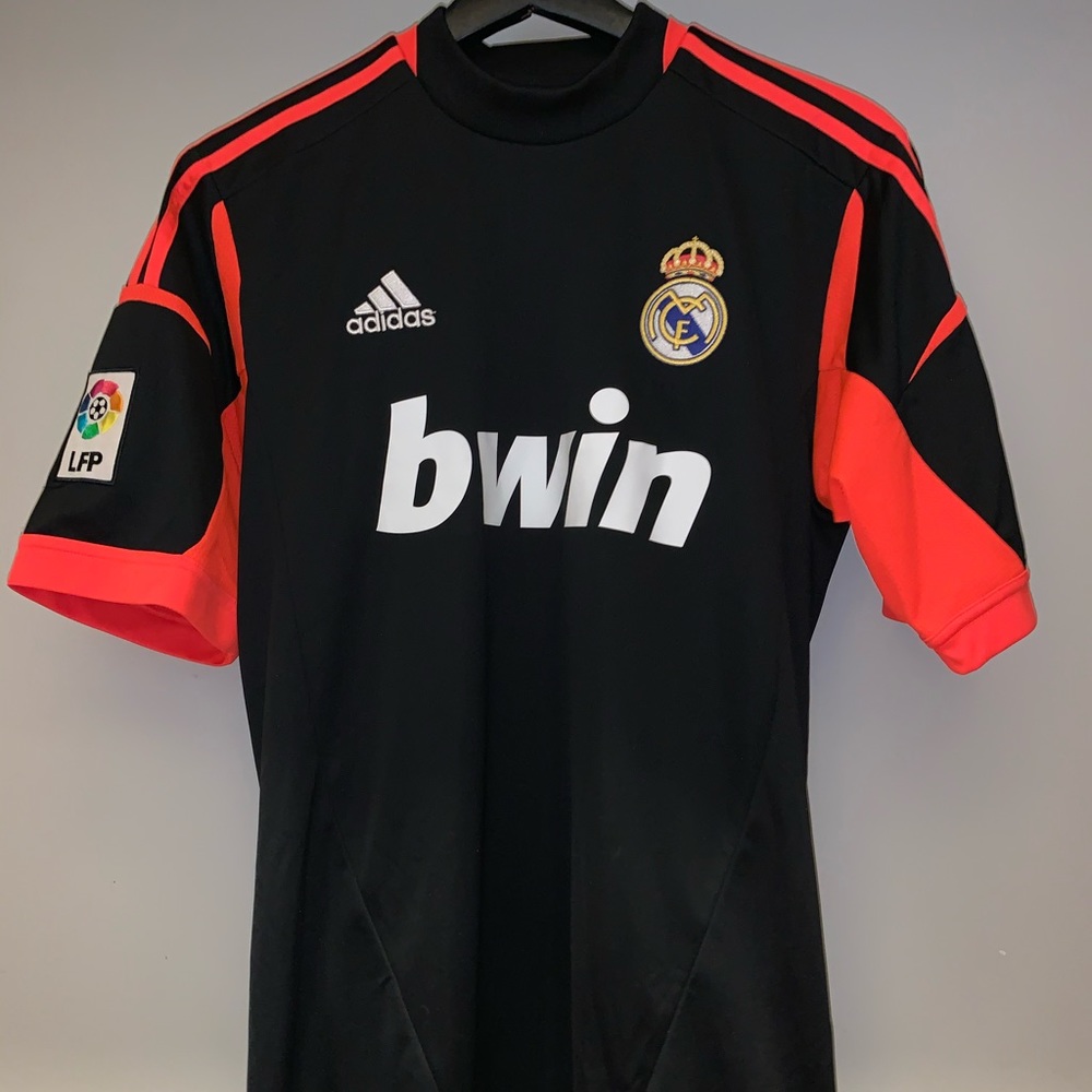 AUTHENTIC REAL MADRID IKER CASILLAS JERSEY